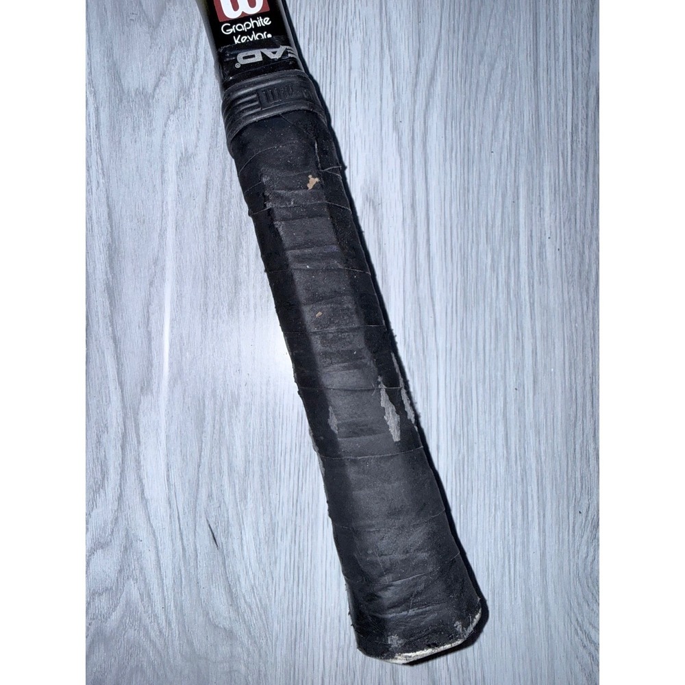 Wilson Pro staff Classic Tennis Racket 95 SQ in graphite Black - Picture 2 of 11